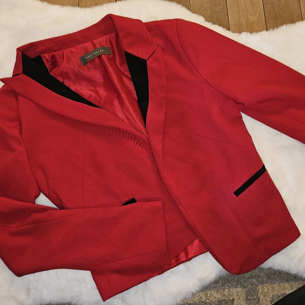 Red suzyshier blazer